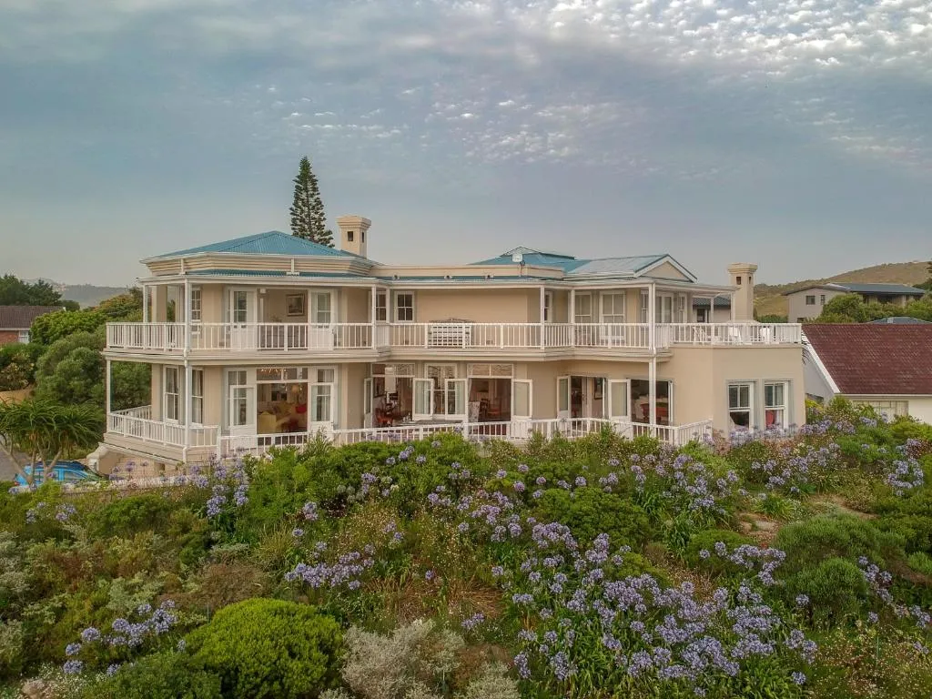 Isola Bella Guest House — guest house on Leisure Isle, Knysna