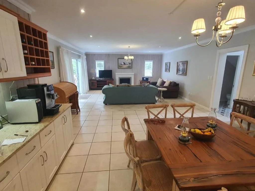 Knysna Self-catering Holiday Home — photo 5 of 14