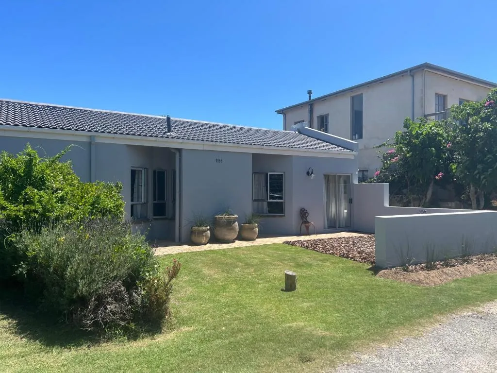 Leisure Escape Cottage - Knysna — photo 2 of 14