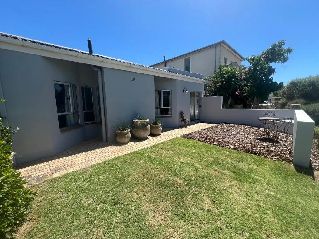 Leisure Escape Cottage - Knysna — photo 3 of 14