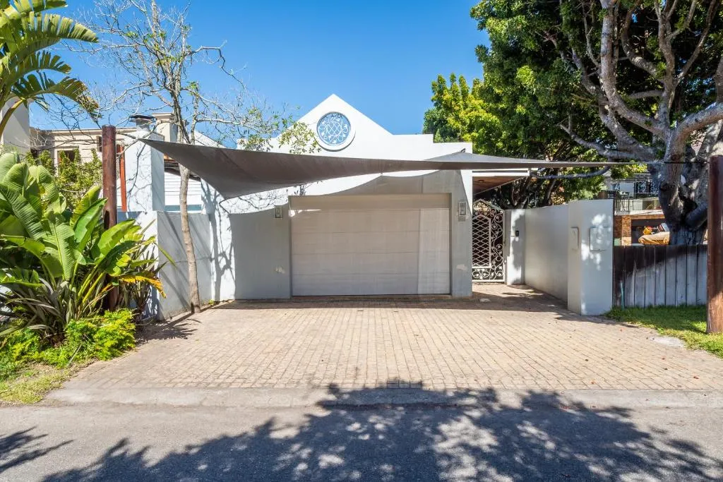 Pool House — photo 5 of 14