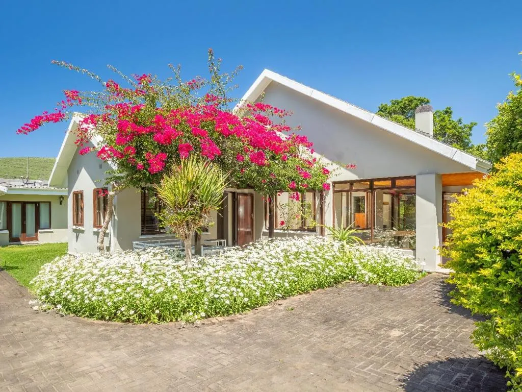 Scenic Escape — holiday home on Leisure Isle, Knysna